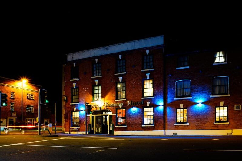 Three Queens Hotel exterior view in Burton upon Trent